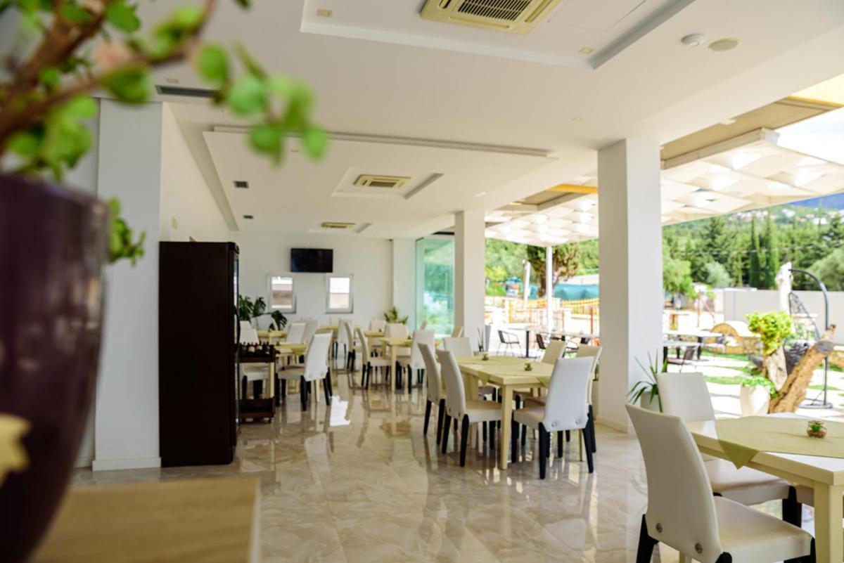 Hotel Orange Dhermi Exterior photo